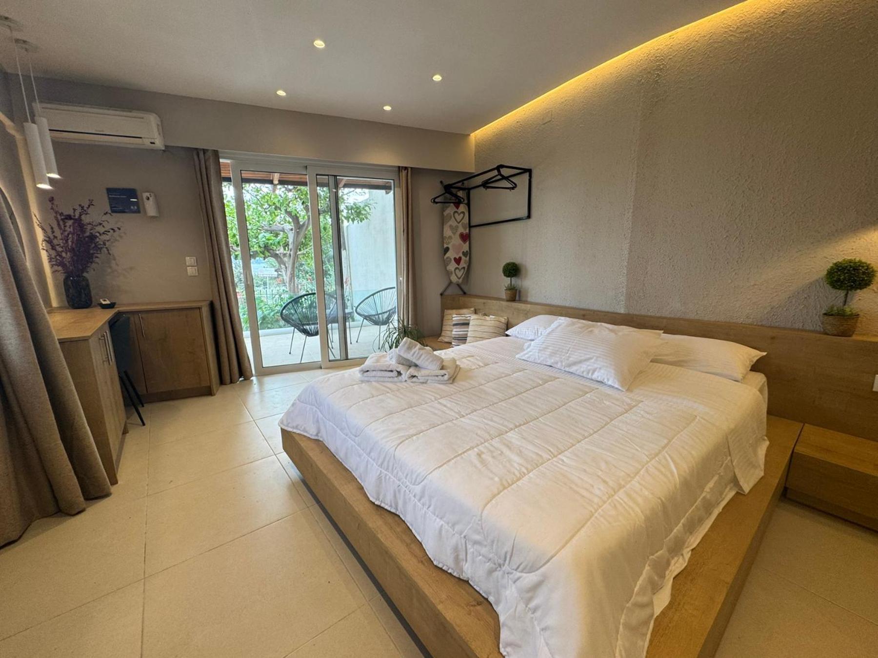 Eleftherias Suites - Near Beach Apartments Marathi  Exterior foto